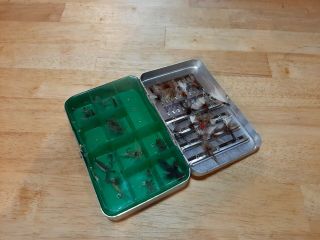 Old Vintage Perrine 91 Fly Fishing Metal Box With Flies Trout Panfish Lures