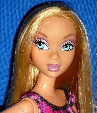 Blonde My Scene Kennedy Barbie Doll With Jointed Elbows & Bend Knees