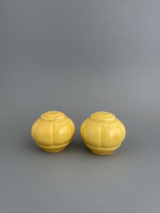 Vintage Homer Laughlin Riviera Pottery Salt And Pepper In Yellow Glaze