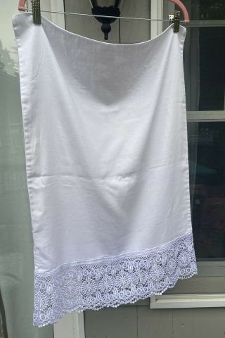 Vintage Cottage Shabby Chic White Cotton Long Lace Edge Pillowcases Set Of 2