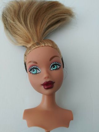 Barbie.  My Scene Madison? Swipping Style Head Only (see All Pic) Doll 2001