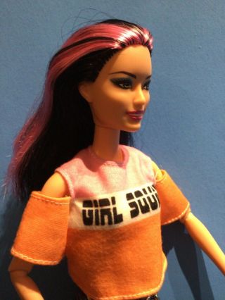 Barbie Doll Fashionista Raquelle Black Hair Pink Streaks Mattel Dgf20