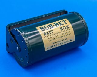 Vintage Bob - Bet Bait Box - - Belt Worn - - Just Half A Turn And There 