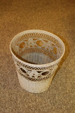 Vintage Wicker Waste Paper Basket Trash Can 10.  5 " Off White Cream