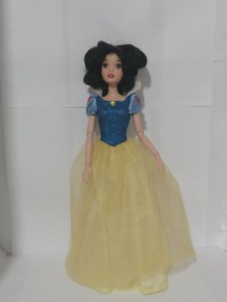 Disney Store Classic Princess Snow White Doll Articulated Arms & Legs Pre - Owned