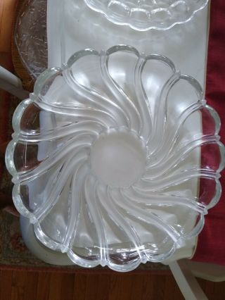 Mikasa Crystal 13 " Lrg Peppermint Clear Glass Swirl Heavy Coupe Serving Plate