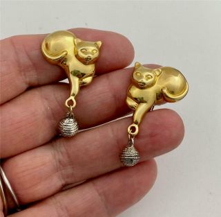 Vintage Avon Cat Kitty With Ball Gold & Silver Tone Dangle Clip Earrings