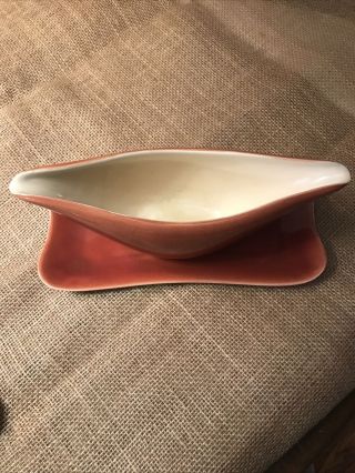Red Wing Pottery Gravy Boat With Attached Plate.  Zinnia Pattern