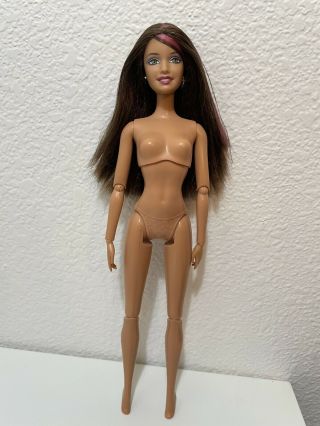 2009 Barbie Fashionistas Sassy Teresa Doll - 100,  Poses - Mattel R9882