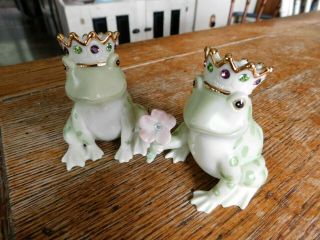 Lenox Jeweled Frog Royal Prince Salt Pepper Shaker Set Green Gold Crowns