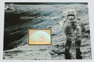 $11.  75 Landing On The Moon Hologram Souvenir Sheet 2000 Scott 3413