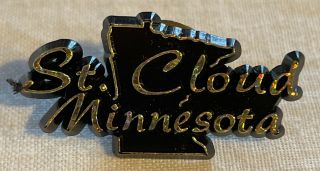 St.  Cloud Minnesota With State Outline | Vintage Sparkly Rainbow Retro Lapel Pin