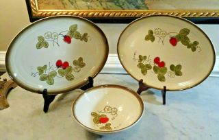 Vintage Poppytrail By Metlox California Strawberry 2 - 13 " Platters Serving Bowl