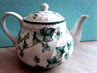 Vintage Porcelain Big Tea Pot Ivy Leafe Ornament Pottery Made England