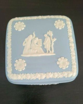 Wedgwood Of Etruria & Barlaston Blue & White Embossed Queensware Trinket Box