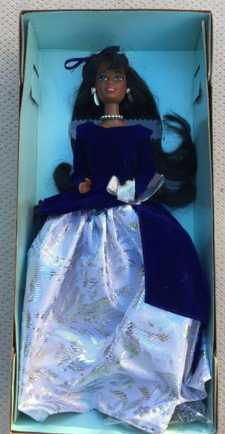 Nib 1995 Avon Exclusive Winter Velvet African American Barbie 15587