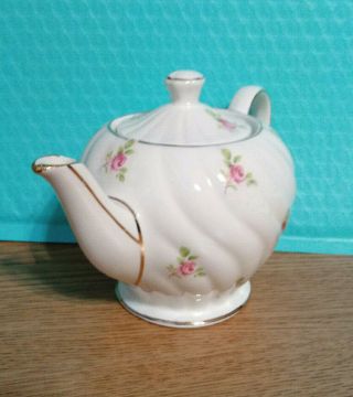 Small Sandler England Teapot Pink Roses,  Gold Trim,  2 Cup,  6 1/2”x 4 1/2” 2