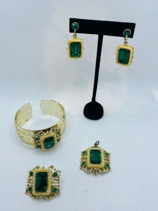 Vintage Costume Jewelry Set With Green Rhinestones