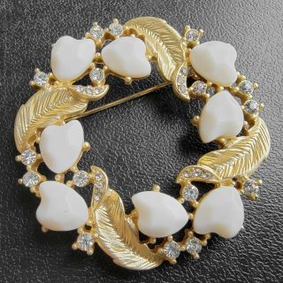 Vintage Style Baroque Pearl Crystal Rhinestone Leaf Flower Gold Tone Brooch Pin
