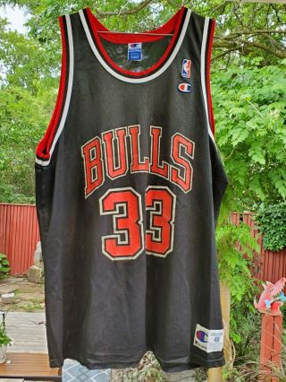 Vintage Scottie Pippen Chicago Bulls Jersey Champion 48 (xl) Small Hole On Front