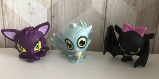Monster High Dolls Pets X 3 Inc Crescent - Count Fabulous
