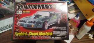 Revell Motorworks Firebird Street Machine 1:25 Model Kit