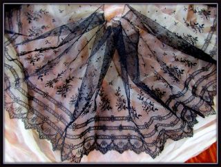 Delicate Crisp Antique Victorian French Silk Lace Trim Tiny Motifs Dots Flounce