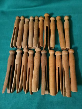 Vintage 20 Wooden Clothes Pins Craft Round Flat Top Clothespins Weathered
