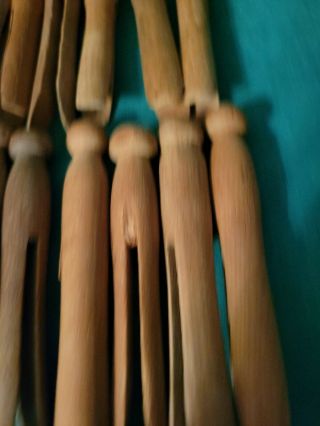 Vintage 20 Wooden Clothes Pins Craft Round Flat Top Clothespins Weathered 3