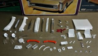 1965 Pontiac Bonneville Ht,  Vintage Amt Kit T225,  Un - Used/ Nos Kit Parts