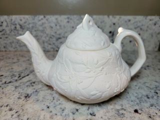 Vintage Metropolitan Museum Art (mma) Mistletoe & Acorn Teapot Bisque Porcelain