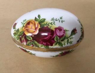 Vtg Royal Albert Old Country Roses Egg Shaped Porcelain Trinket Box,  3 7/8 "