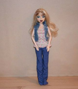Barbie My Scene Delancey Blonde Red Hilights Green Eyes Fashion Doll 1999 Mattel
