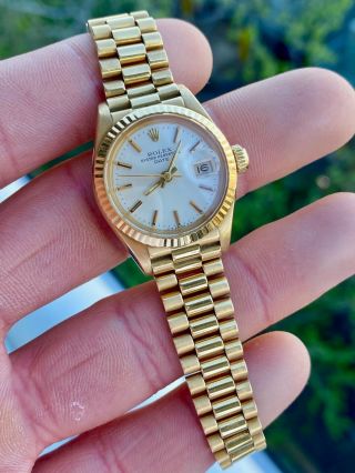 1984 Rolex Lady - Date Silver Dial 26mm Watch - Model 69178 Yellow Gold 18k