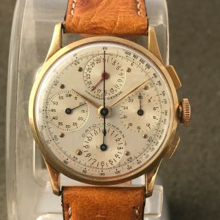 Vintage Universal Geneve Dato Compax Chronograph Ref 12495 Solid Gold 18k Case