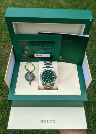 Rolex Oyster Perpetual Green Men ' s Watch 41mm - 124300 2021 3