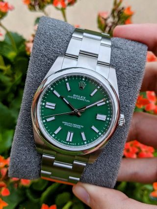 Rolex Oyster Perpetual Green Men ' s Watch 41mm - 124300 2021 5
