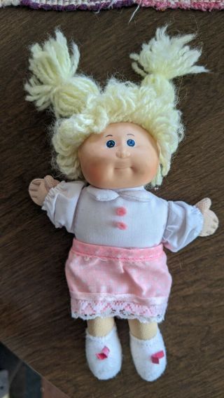 Vintage Cabbage Patch Pin - Ups Mini Susie Caryn Doll 1983 Coleco
