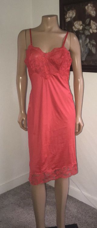 Vtg Vanity Fair Chantilly Lace Red Full Slip Silky Nylon Nightgown Size 36