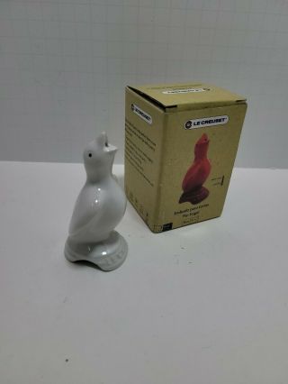 3.  5 " Tall " White " Le Creuset Pie Bird Funnel Vent Nwt Stoneware Solid