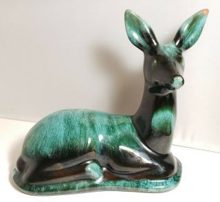 Vintage Deer Bmp Blue Mountain Pottery Canada Green Glaze Figurine 6½ " Relaxing