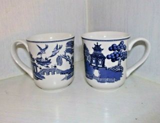 Vintage Johnson Bros Blue Willow Tall Tea Cups Coffee Mugs England
