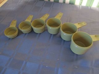 TUPPERWARE Complete Set Measuring Cups 6 Avocado Olive Green VINTAGE 6 2