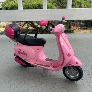 Vintage Vespa Piaggio Barbie Scooter Moped Pink Mattel Inc.  Toy 2002