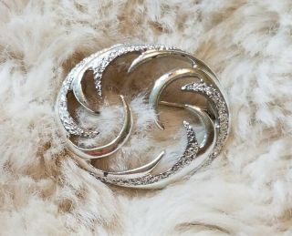Vtg Sarah Coventry Textured & Shiny Round Burst Silver Tone Costume Pin Brooch