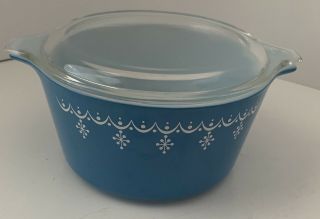 Vintage Pyrex Blue Snowflake Garland 473 Casserole Dish 1 Qt.  With Lid