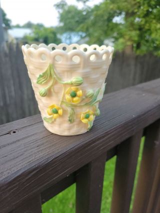 Vintage Belleek Porcelain Basket Weave Spill Vase 6th Mark Applied Flowers 3.  5”