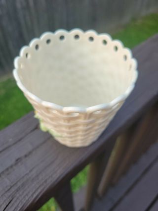 Vintage Belleek Porcelain Basket Weave Spill Vase 6th Mark Applied Flowers 3.  5” 3
