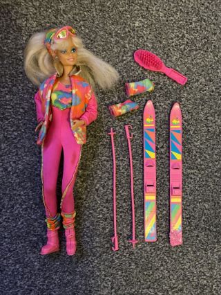 Barbie Ski Fun 1990,  Vintage Doll,  Mattel