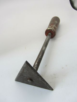 Vintage Triangular 2.  5 " Blade Edge Paint Scraper Wood Handle 9.  5 " End To End